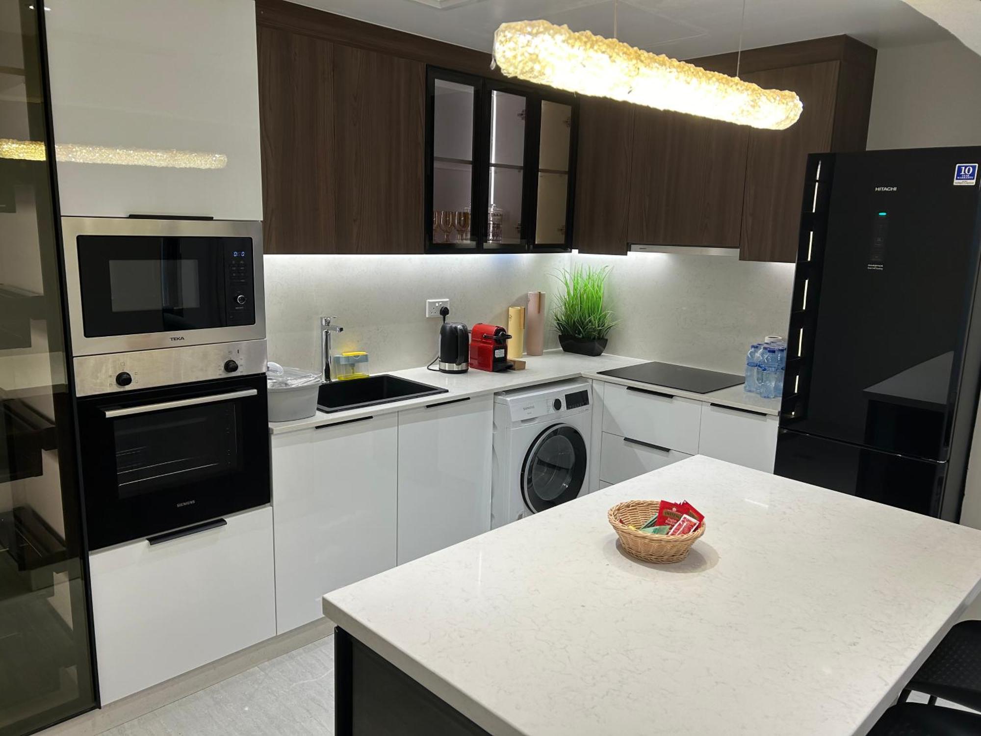 Ferienwohnung Usmans 4Bdrm Jbr Sadaf Next To Ritz Carlton Walk Dubai Exterior foto