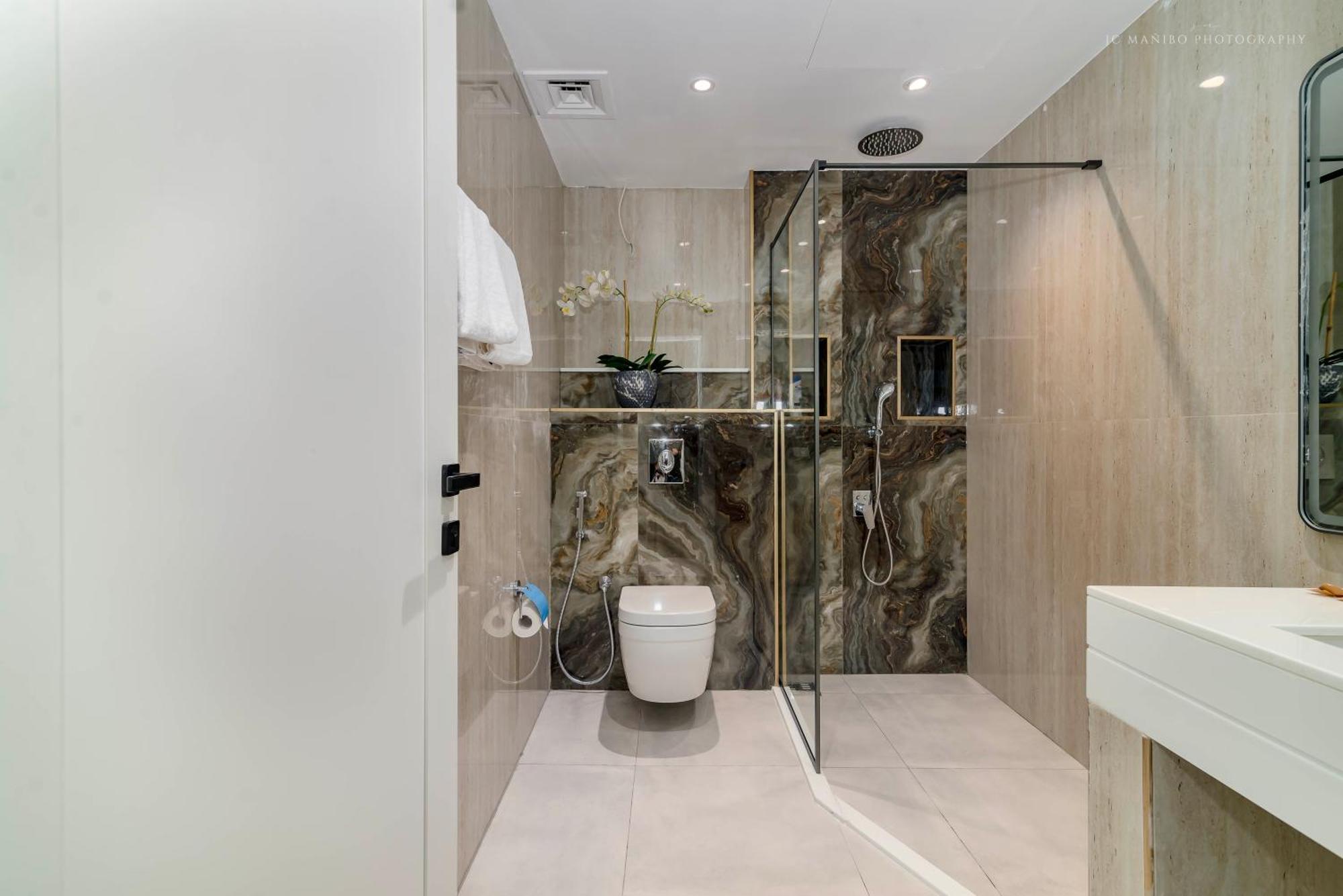 Ferienwohnung Usmans 4Bdrm Jbr Sadaf Next To Ritz Carlton Walk Dubai Exterior foto