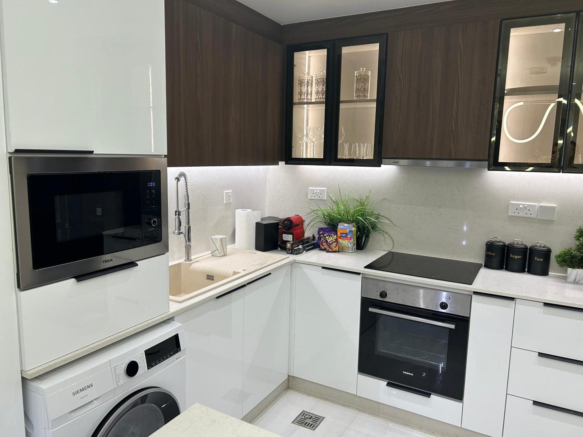 Ferienwohnung Usmans 4Bdrm Jbr Sadaf Next To Ritz Carlton Walk Dubai Exterior foto